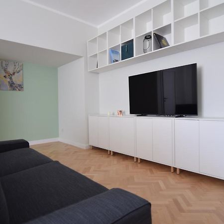 Beautiful Apartment In Old City บูคาเรสต์ ภายนอก รูปภาพ