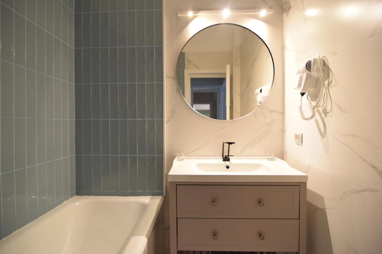 Beautiful Apartment In Old City บูคาเรสต์ ภายนอก รูปภาพ