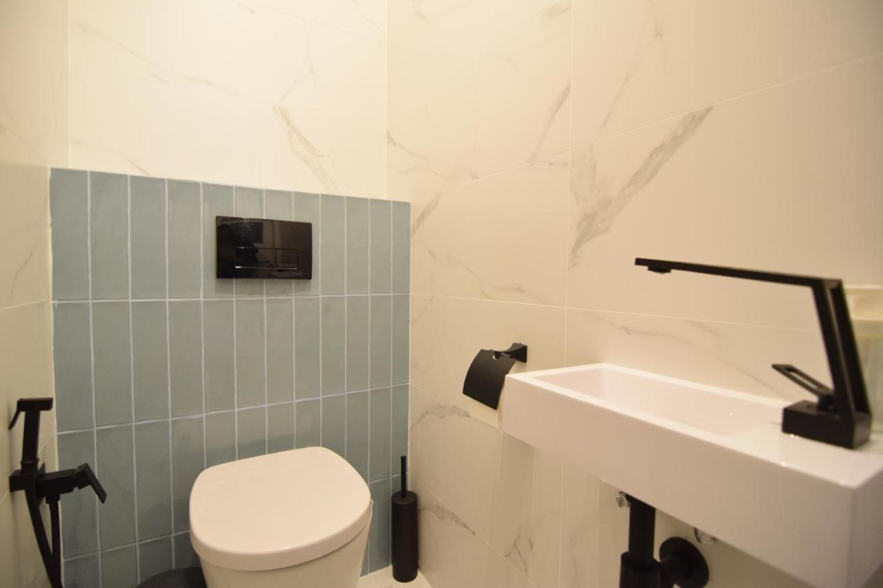 Beautiful Apartment In Old City บูคาเรสต์ ภายนอก รูปภาพ