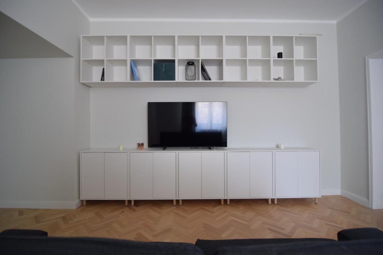 Beautiful Apartment In Old City บูคาเรสต์ ภายนอก รูปภาพ