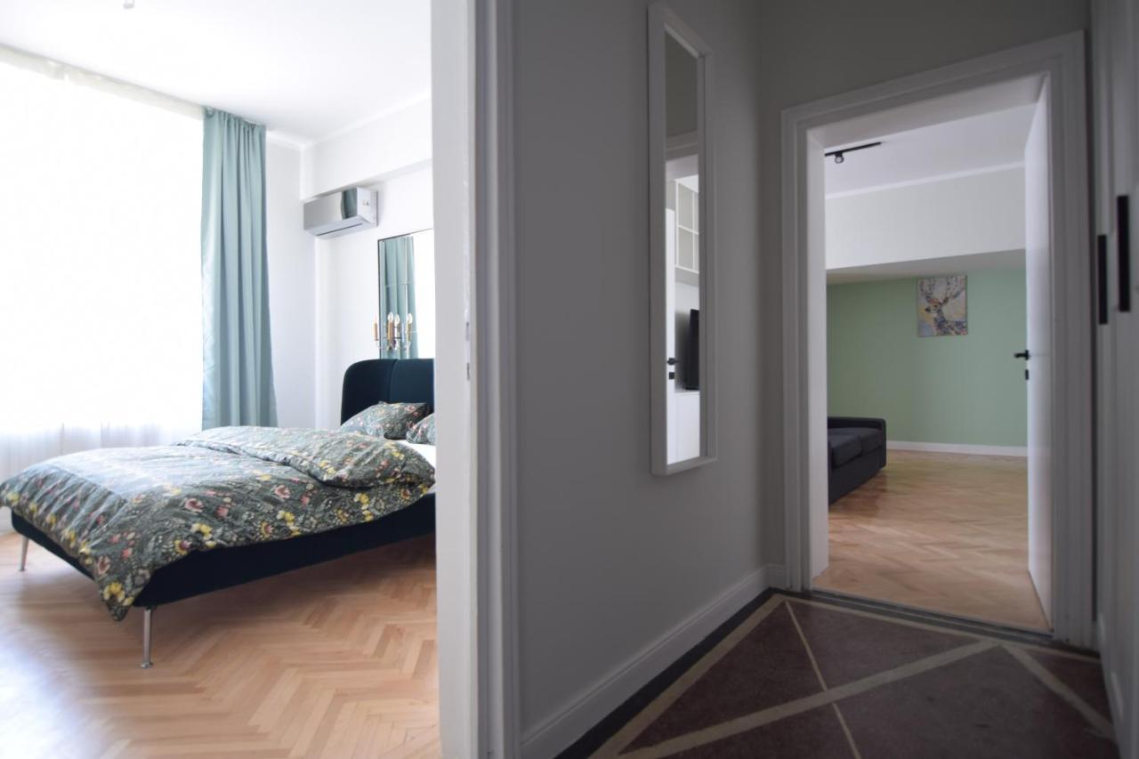 Beautiful Apartment In Old City บูคาเรสต์ ภายนอก รูปภาพ